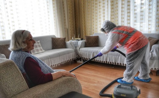 Çeşme Belediyesi, bayramda da komşularını unutmadı!