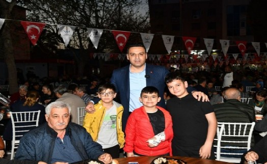 Çiğli'de Kadir Gecesi'nde birlik ve beraberlik iftarı