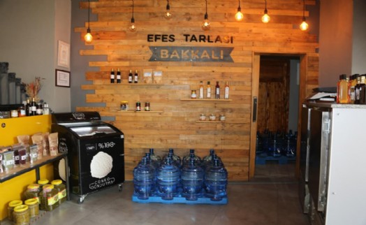 Efes Selçuklu vatandaşlardan İzmir su damacanalarına yoğun ilgi