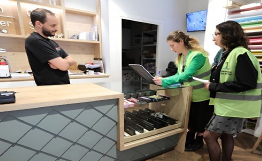 Bayraklı'da ‘Esnaf Masası' ziyaretlere başladı