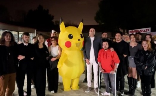 Eylemlerin fenomeni Pikachu konuştu