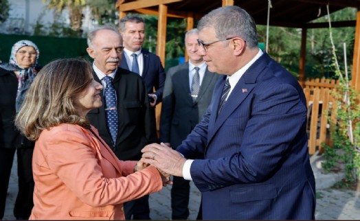 Gazilerden Başkan Tugay'ı duygulandıran armağan