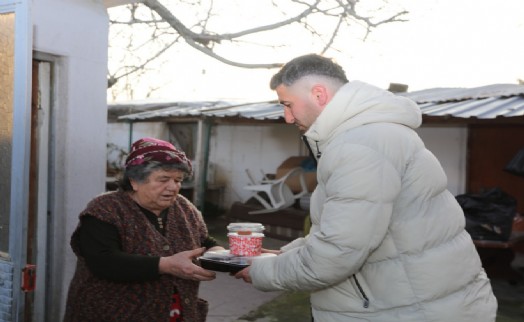Güzelbahçe Belediyesi'nden evlere iftar servisi