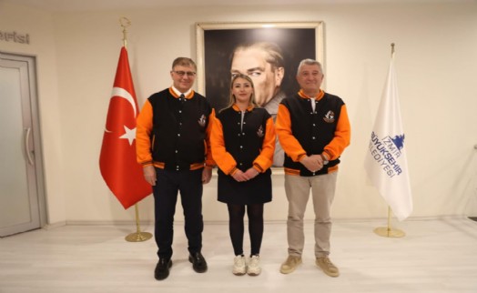 Güzelbahçe Gençlik'ten Başkan Tugay'a ziyaret