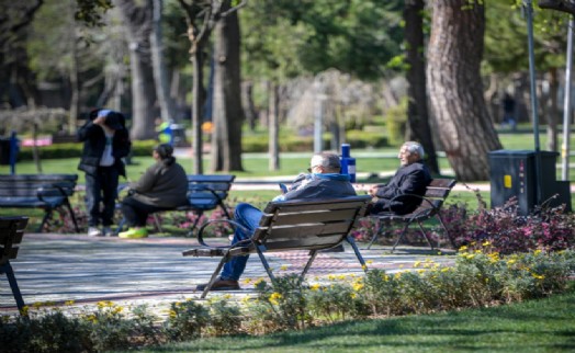 Hasanağa Bahçesi baştan sona yenilendi