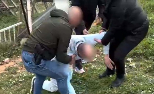 İzmir'de aranan şüphelilere operasyon: 176 gözaltı