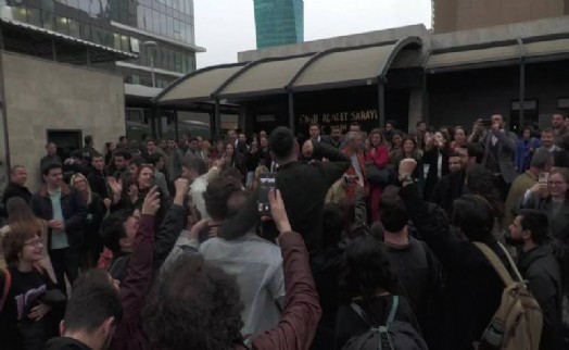 İzmir'de tutuklu öğrencilerde darp ve cebir izlerine rastlanmış