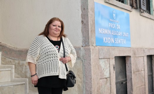 Konak'ta kadın gücü: Karanlıktan azmiyle ‘Kurtul'du