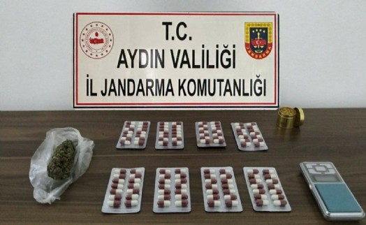 Kontrol noktasında otomobilinde uyuşturucuyla yakalandı