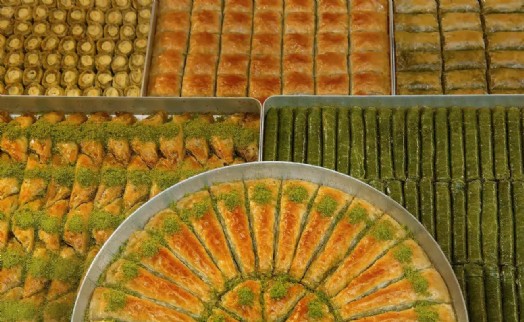 Uzmanından bayram sofraları için öneriler: Bayramda tatlı tüketimine dikkat