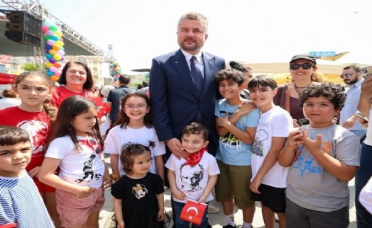 Buca'da 23 Nisan Bayramı coşkusu kente yayıldı