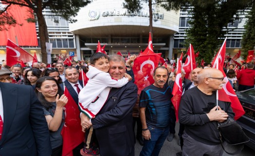 23 Nisan coşkusuna kortejli final