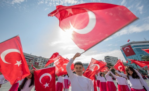 23 Nisan'da çocuk neşesi İzmir'i saracak