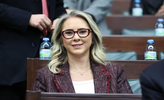 AK Partili Çankırı'dan Tugay'a 'kesinti' yanıtı: 'Biz iğne ucunda denge sağlarken siz çivi çakmaktan acizsiniz'