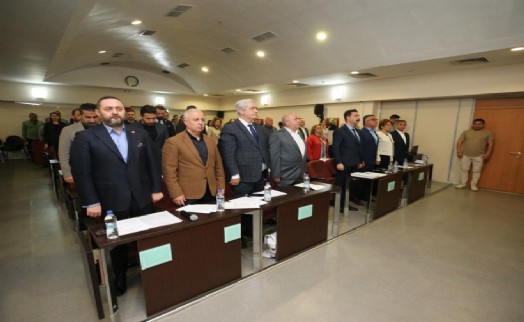 AK Partili Meclis Üyelerinden Başkan Ünsal'a: Hizmetsizlik ve usulsüzlük diz boyu!