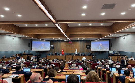 Acil kaydıyla komisyonlara gönderilmişti: 2 milyar değerindeki taşınmaz Egeşehir'e verildi!