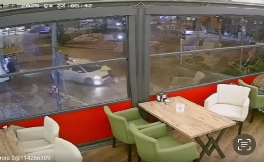 Akıl almaz olay: Trafik polisini kaputta sürükledi!