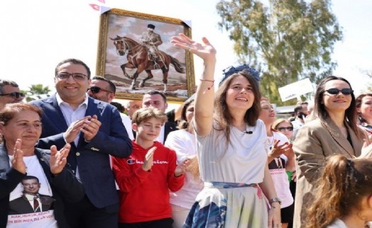 Alaçatı'da Ot Festivali'ne ziyaretçi akını: Dört günlük kültür ve lezzet şöleni!