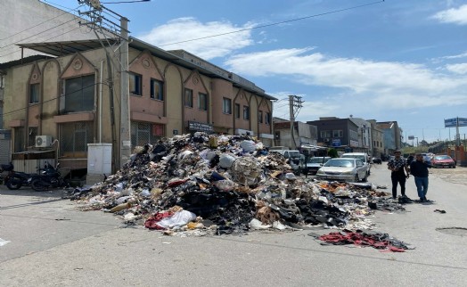 Ayakkabıcılar Sitesi'nde çöp yığınları