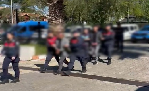 Aydın'da gaspçı dehşeti! 33 bin lirasını gasbettikleri kişiyi benzin döküp yakmak istediler