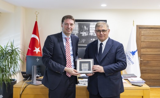 Başkan Tugay, AB Türkiye Delegasyonu Başkan Yardımcısı Vilcinskas'ı ağırladı