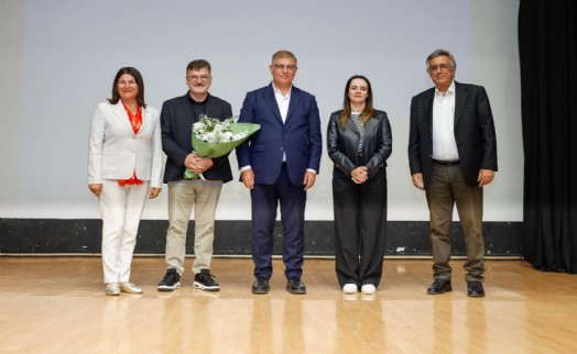 Başkan Tugay: Ne mutlu ki Nihat Dirim var