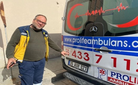 Bayraklı'da korkutan olay: Ambulansa ateş açıldı