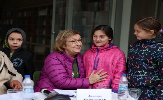 Bayraklı'da minikler Livaneli Kütüphanesi'nde buluştu