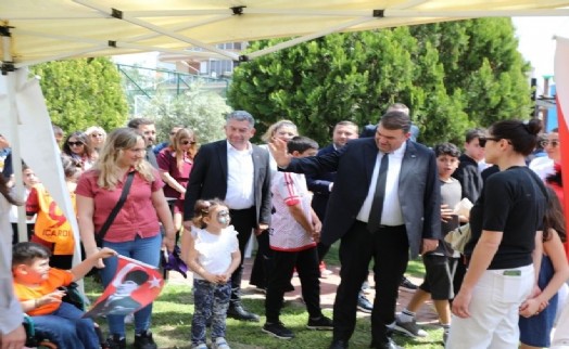 Çocuk Belediyesi'nde bayram neşesi:  Seferihisar'da 23 Nisan coşkusu