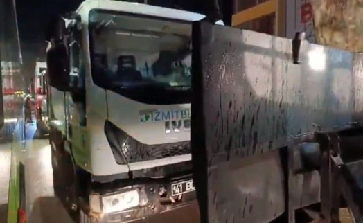 TOMA'nın önünü kestiği iddia edilen çöp aracı şoförleri ifadeye çağrıldı