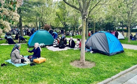 Depremden korkanların Gezi Parkı'na kurduğu çadırlar kaldırıldı