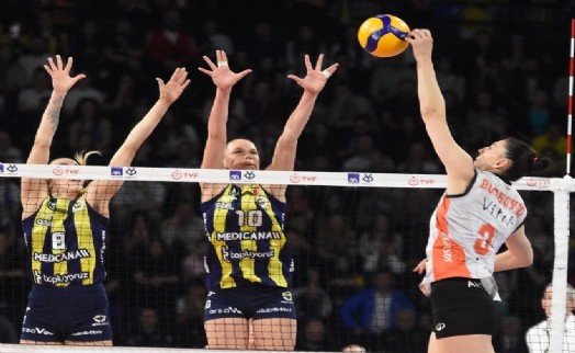 Eczacıbaşı Dynavit'i mağlup eden Fenerbahçe Medicana şampiyonluğa ulaştı
