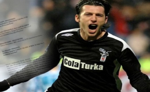 Eski milli futbolcunun miras kavgası aile sırlarını ortaya döktü: İzmir'deki dairenin yarısı için dava