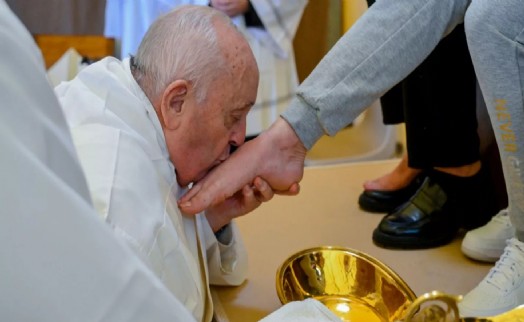 Hristiyan dünyasının acı kaybı: Papa öldü