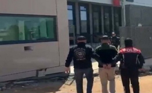 İzmir'de Yunus timlerince çok sayıda silah ve uyuşturucu madde ele geçirildi