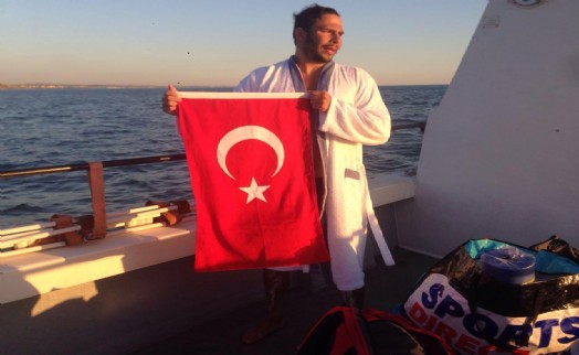 İzmir'in gururu 'Okyanusların Fatihi' Emre