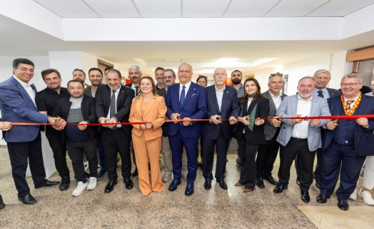 Konak'ta açılış maratonu: İki kütüphane, bir de Mutluluk Kahvesi