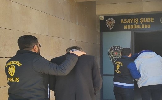 Kuyumculara sahte altın satan 2 kişi yakalandı