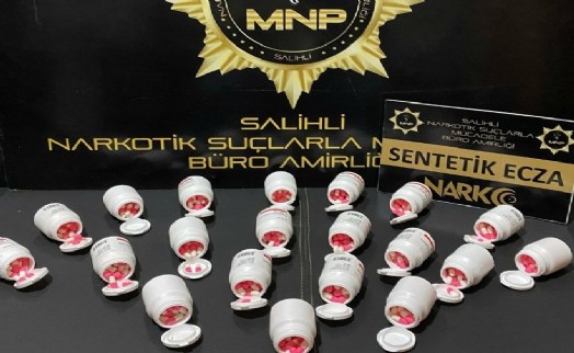 Manisa'da bir evde 1070 adet sentetik ecza hap ele geçirildi