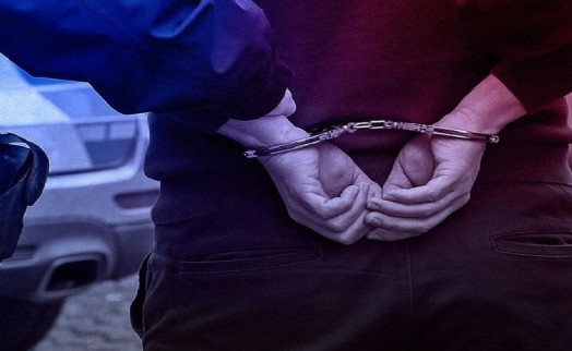 Menderes'te uyuşturucu satıcılarına operasyon: 8 şüpheli yakalandı