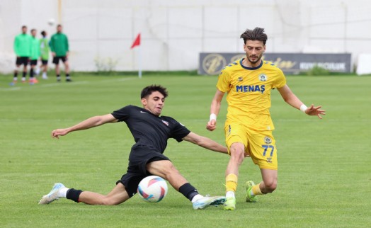 Menemen FK, Diyarbekirspor'u 2-0 mağlup etti