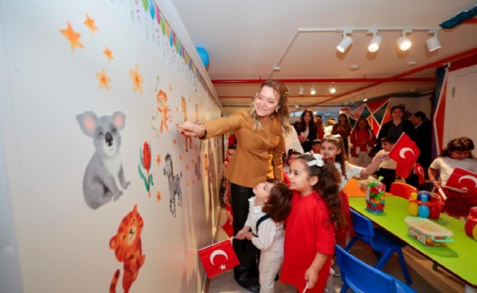 ‘Mutlu Çocuklar' yenilenmiş sınıflarına kavuştu