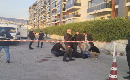 Önce eski nişanlısını ve annesini, sonra da kendini vurdu!