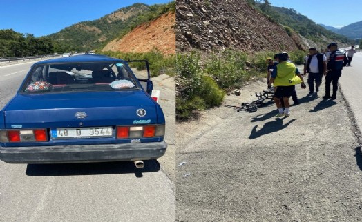 Otomobil önünde giden bisikletli gruba çarptı: 1 ölü, 2 yaralı