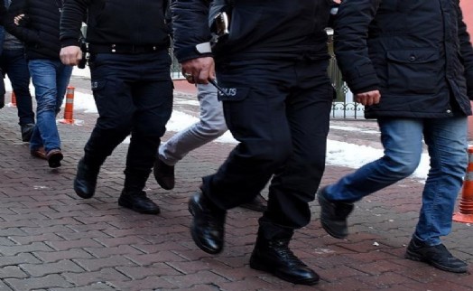 Otomobilde uyuşturucuyla yakalanan 4 şüpheli tutuklandı!