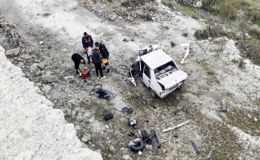 Şarampole uçan otomobilin sürücüsü yaralandı