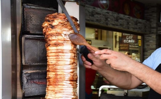 Tavuk döner zehirlenmesinde 'salmonella' uyarısı: Ölümle sonuçlanabilir!