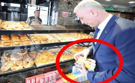 Ticaret Bakanı muzlu süt alarak boykotu deldi