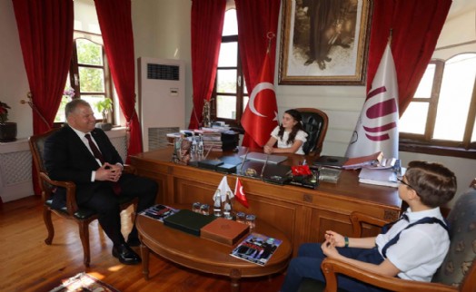 Urla'da geleceğin başkanları projelerini açıkladı