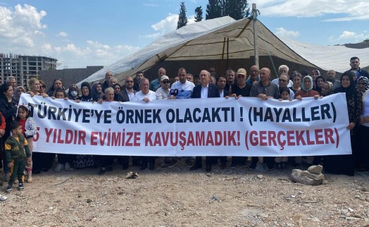 Uzundere kentsel dönüşüm mağdurları araziye çadır kurdu: 15 yıllık bu çileye son verin